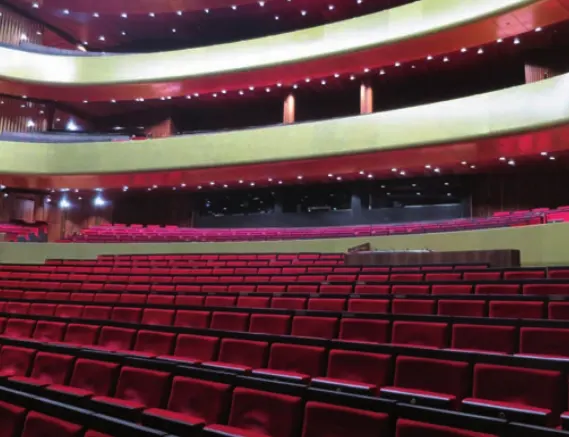 Im neuen Musiktheater