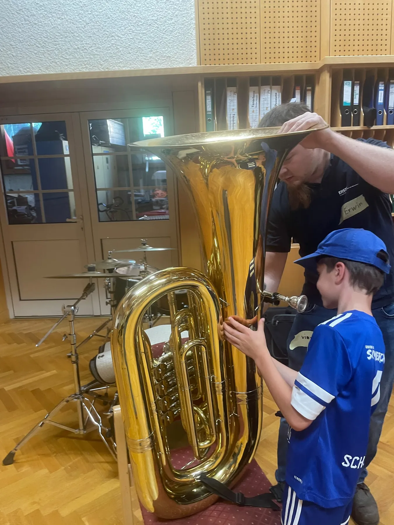 Wie klingt eigentlich eine Tuba?